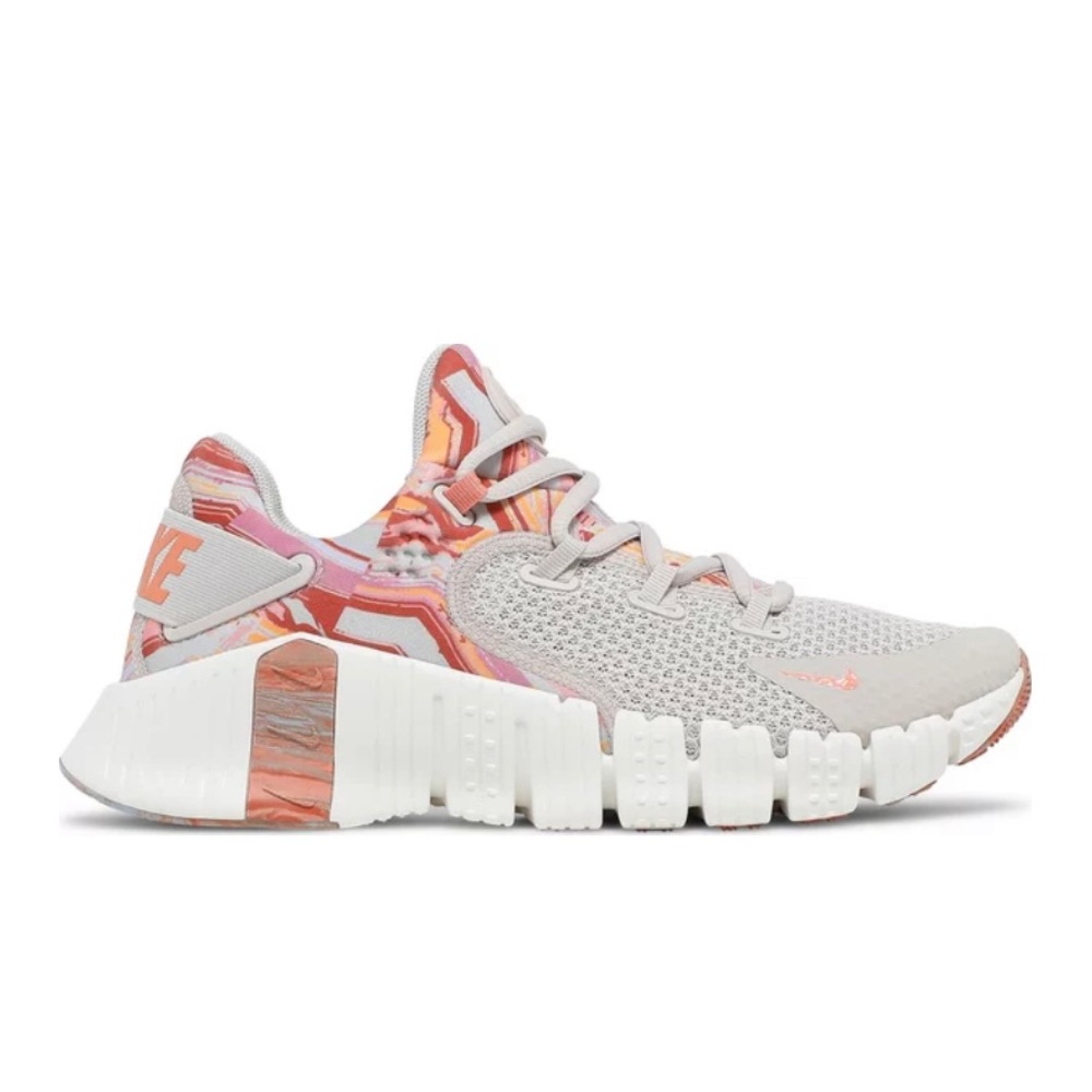 NIKE FREE METCON 4 DESERT SAND CRIMSON BLISS